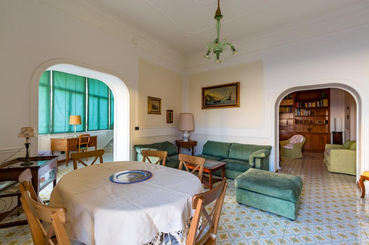 Villa Paola - Hidden Panoramic Garden And Terraces By Napoliapartments Ngoại thất bức ảnh