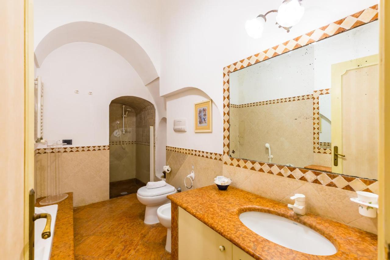 Villa Paola - Hidden Panoramic Garden And Terraces By Napoliapartments Ngoại thất bức ảnh