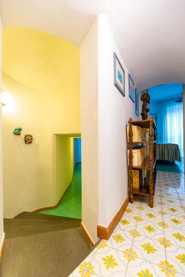 Villa Paola - Hidden Panoramic Garden And Terraces By Napoliapartments Ngoại thất bức ảnh
